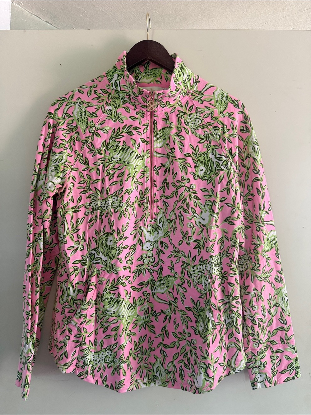 Lilly Pulitzer Women’s Pink Green Leaf & Animal Print Skipper Popover Sz M EUC